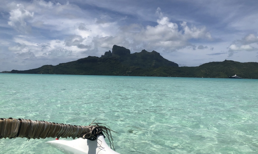 ボラボラ島の絶景＆おいしいおやつ付のラグーンツアー"