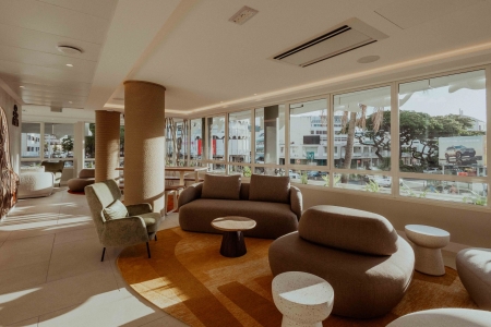 タヒチ島　レヴァ タヒチ