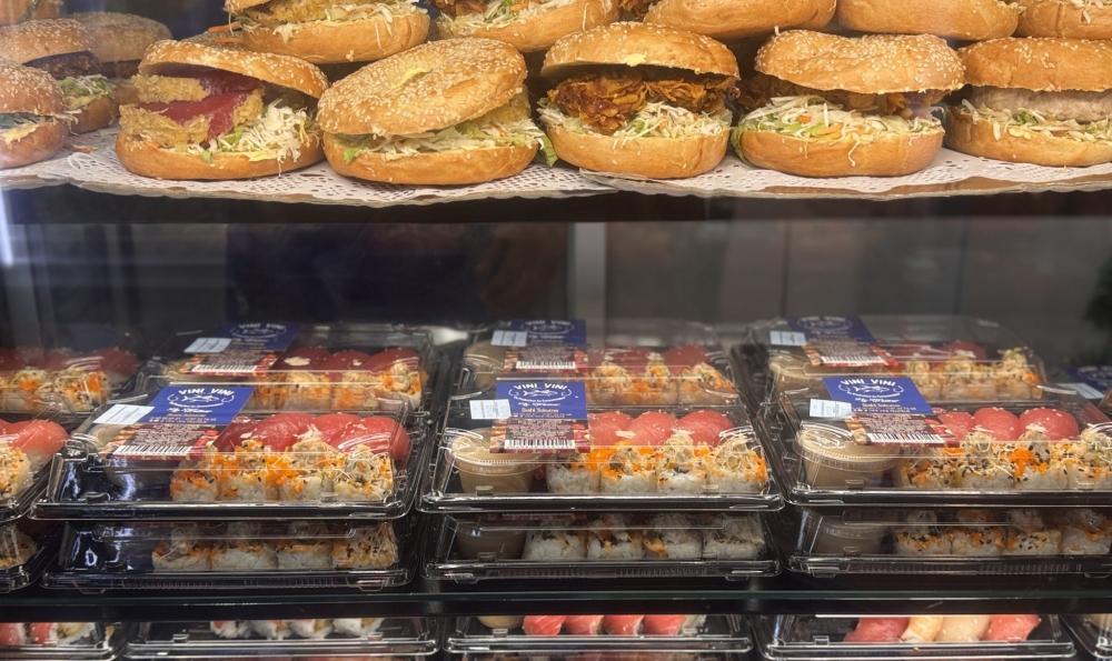 新鮮なまぐろ料理